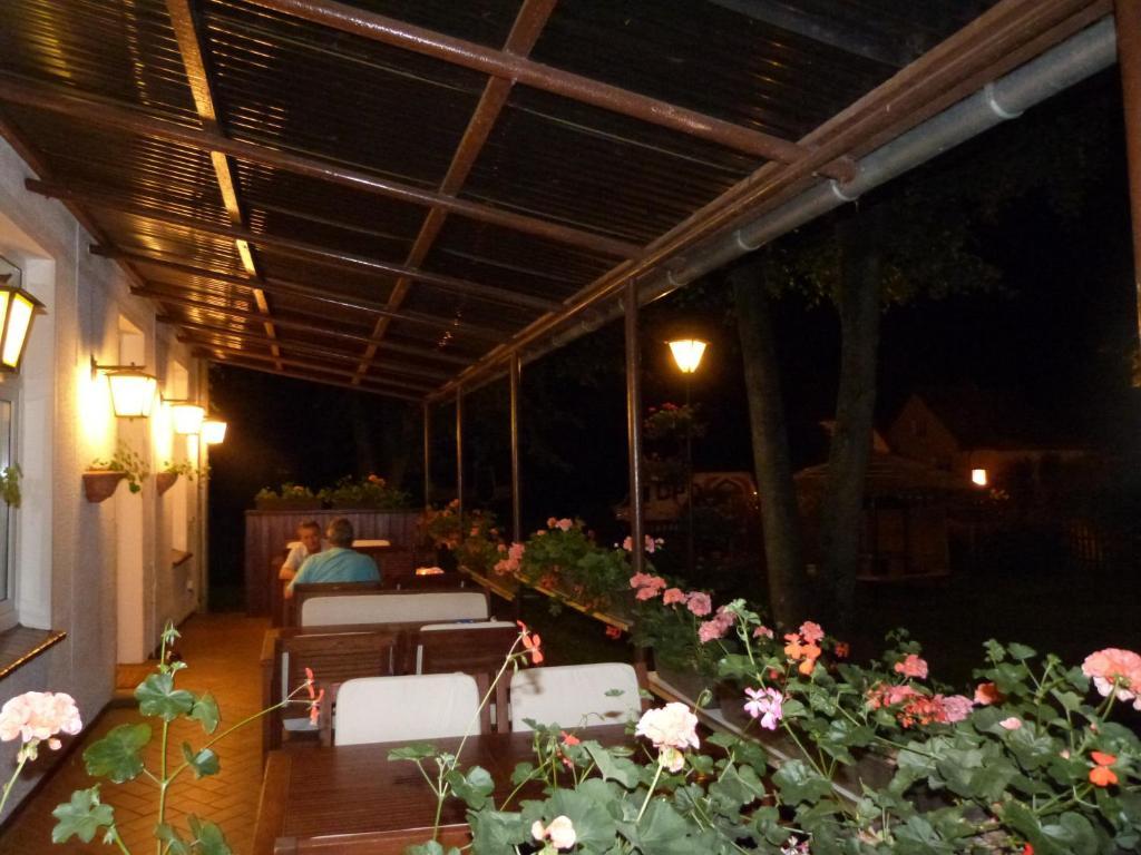 Landhaus Dargelin Hotel Behrenhoff Esterno foto
