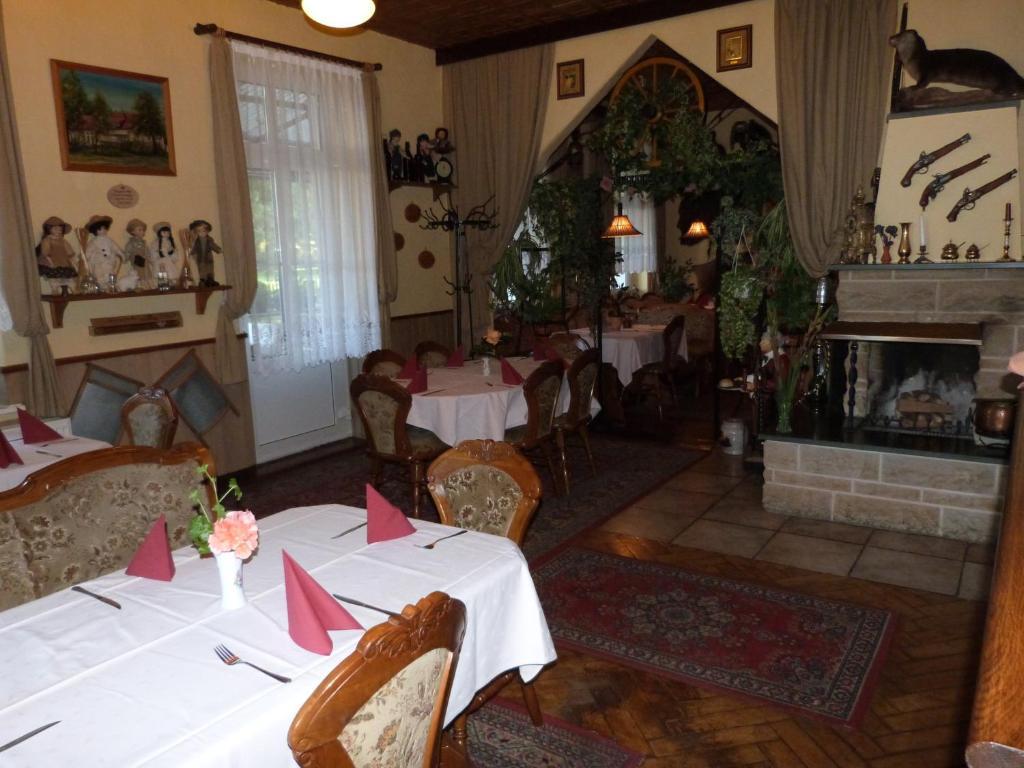 Landhaus Dargelin Hotel Behrenhoff Esterno foto