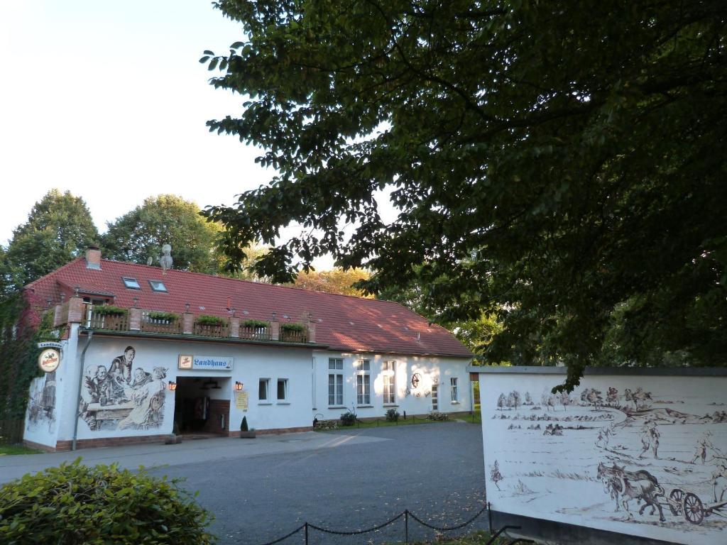 Landhaus Dargelin Hotel Behrenhoff Esterno foto
