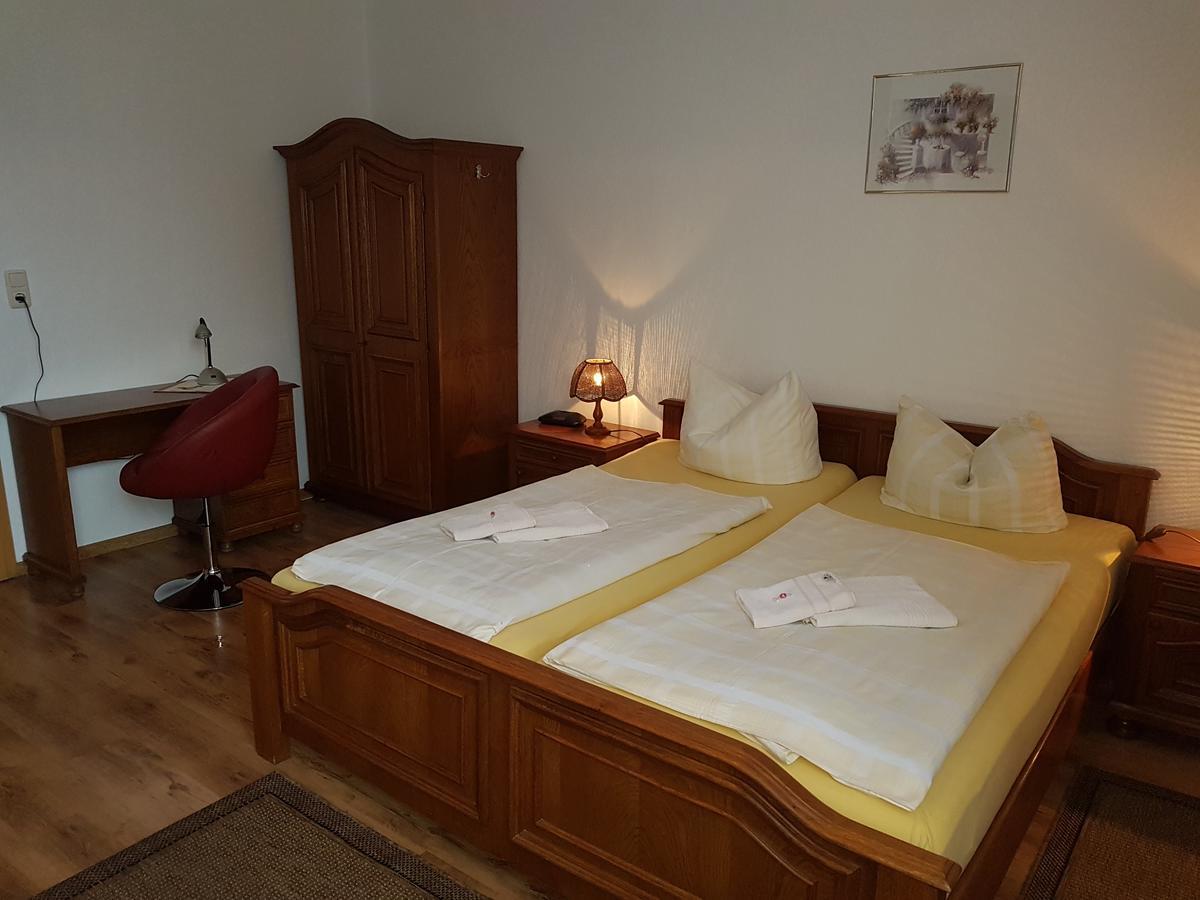 Landhaus Dargelin Hotel Behrenhoff Esterno foto